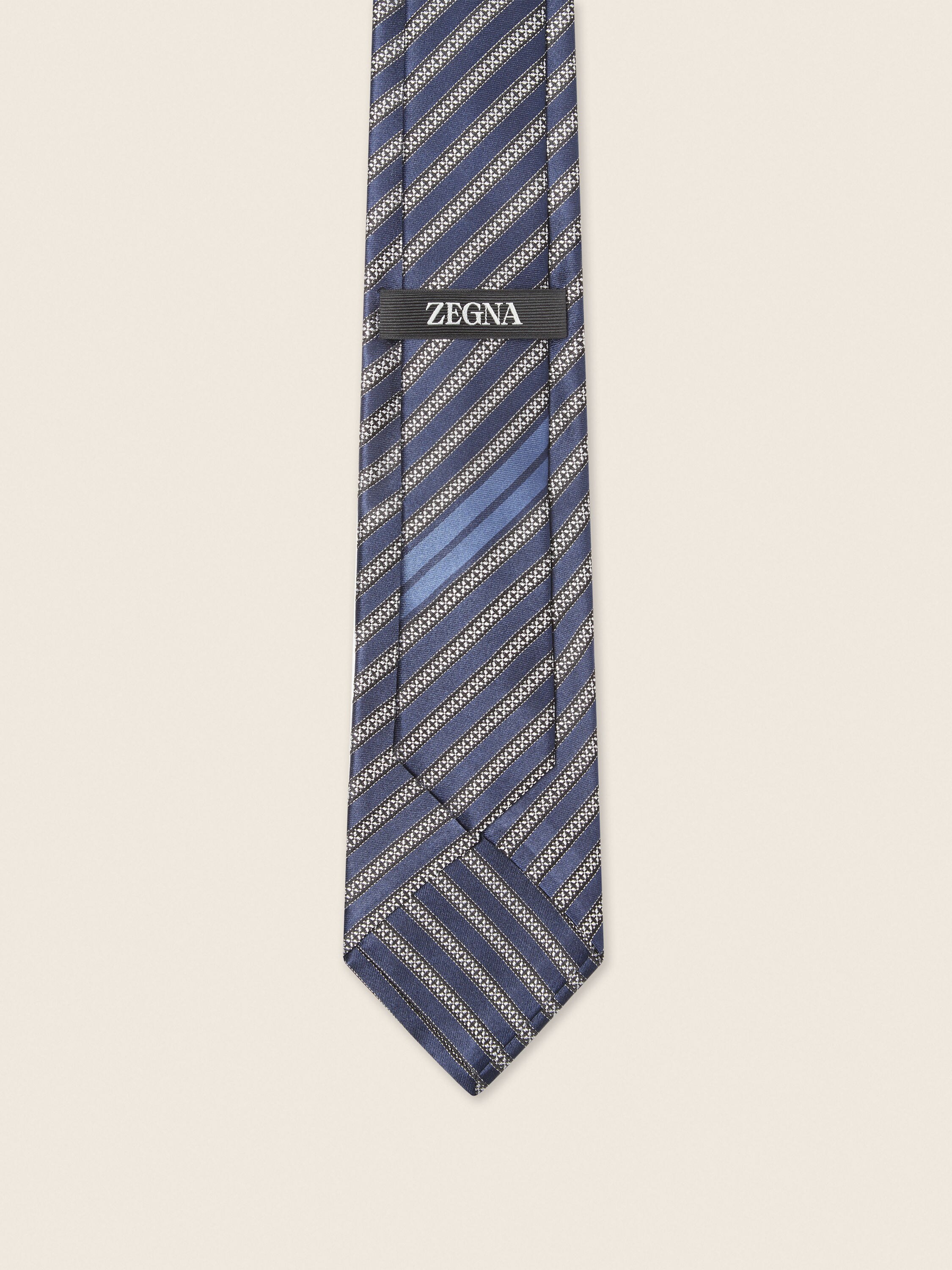 Navy Blue Silk Tie Product detail photo #2