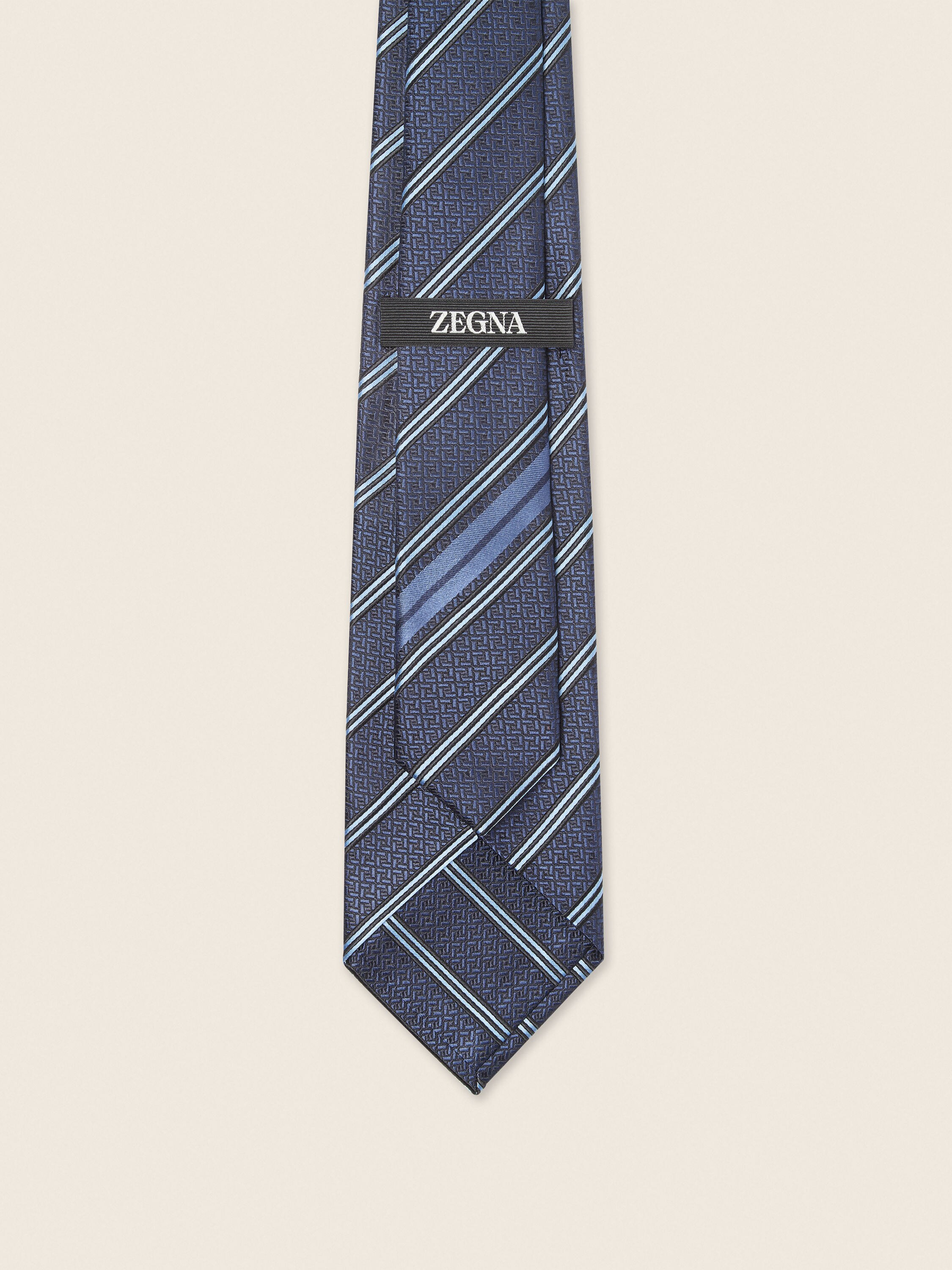 Navy Blue Silk and Cotton Tie Product detail photo #2