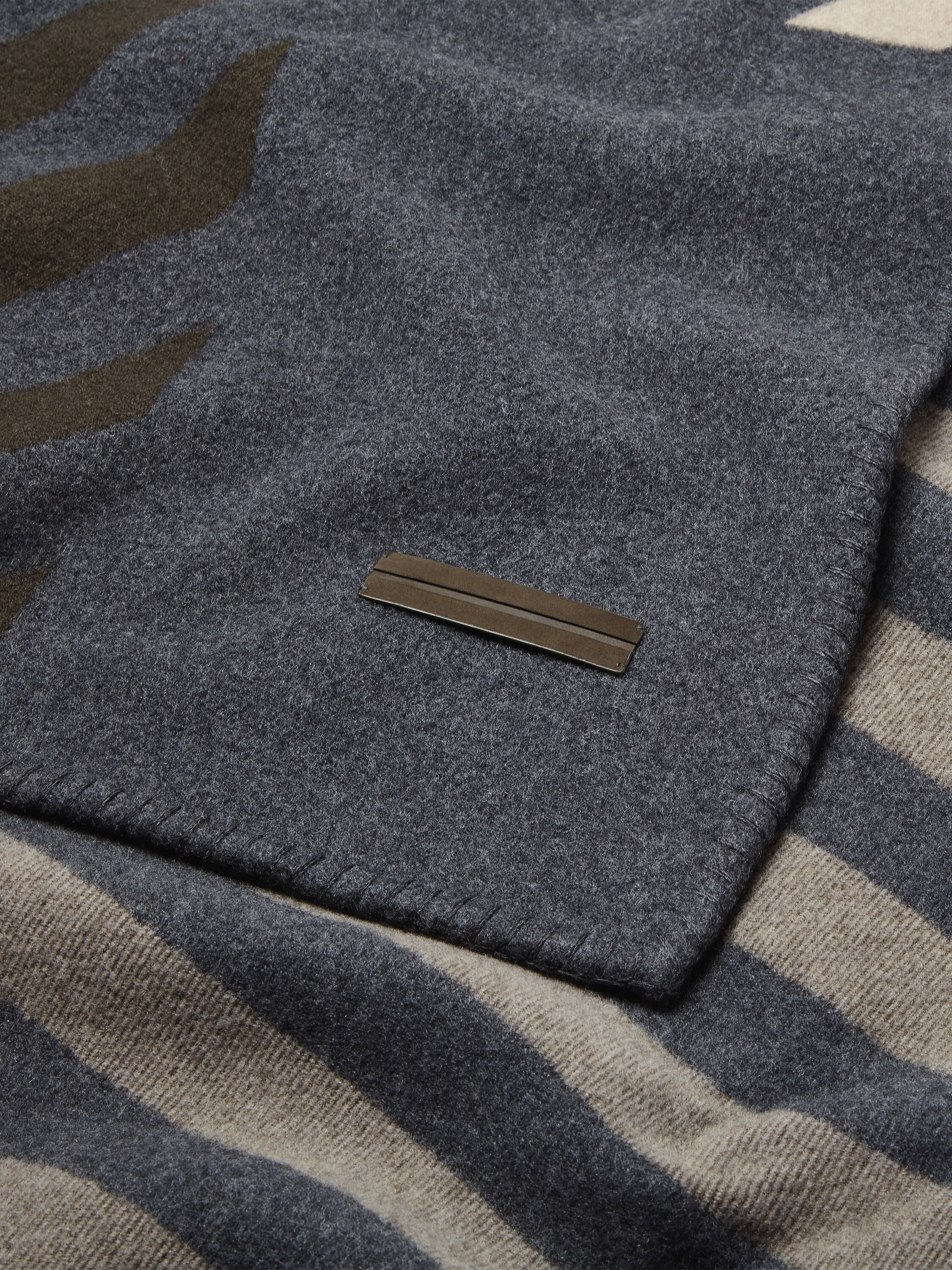 Grey Mélange Wool Throw Product detail photo #1