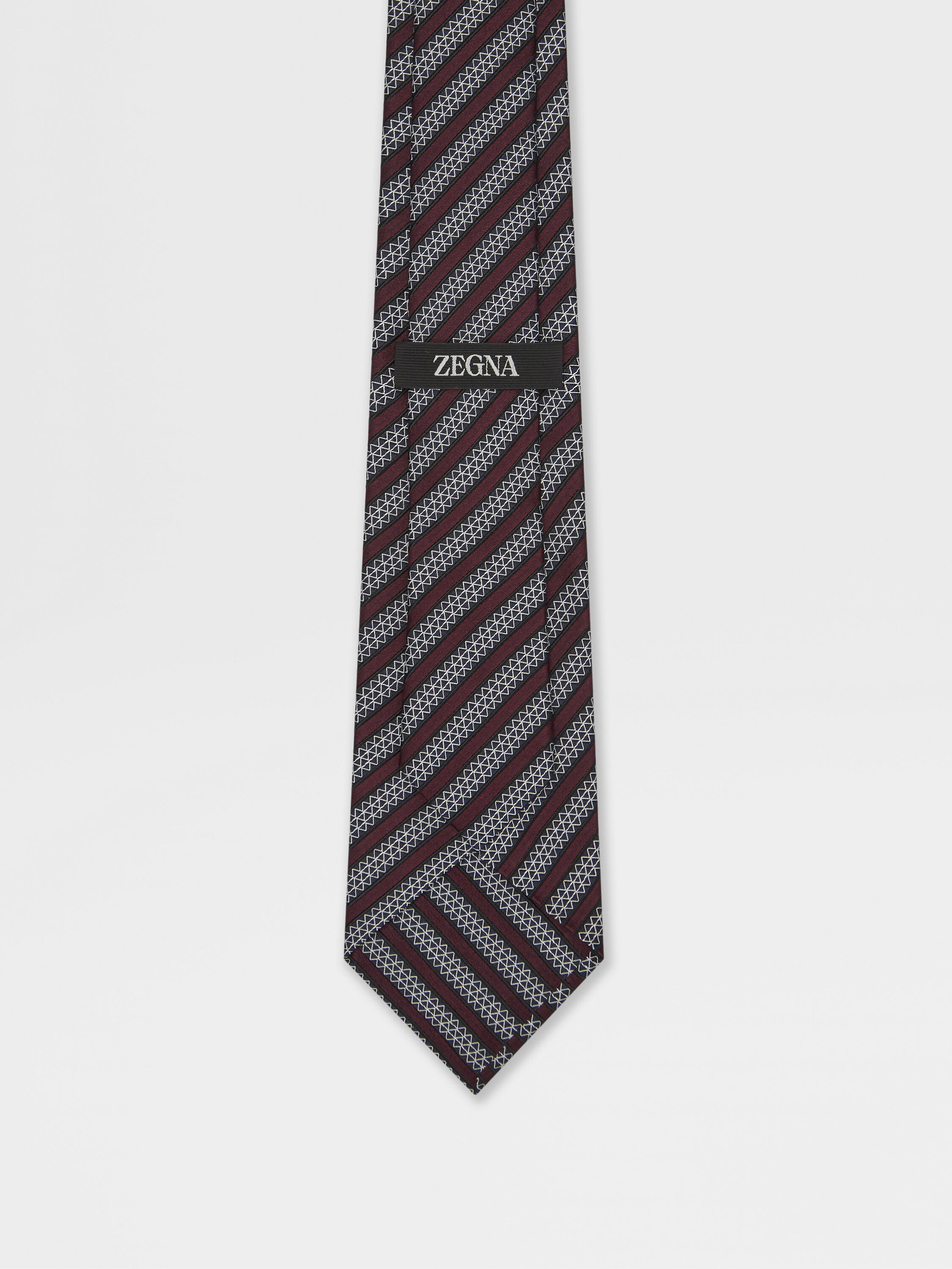 Burgundy Silk and Cotton Tie Product detail photo #2